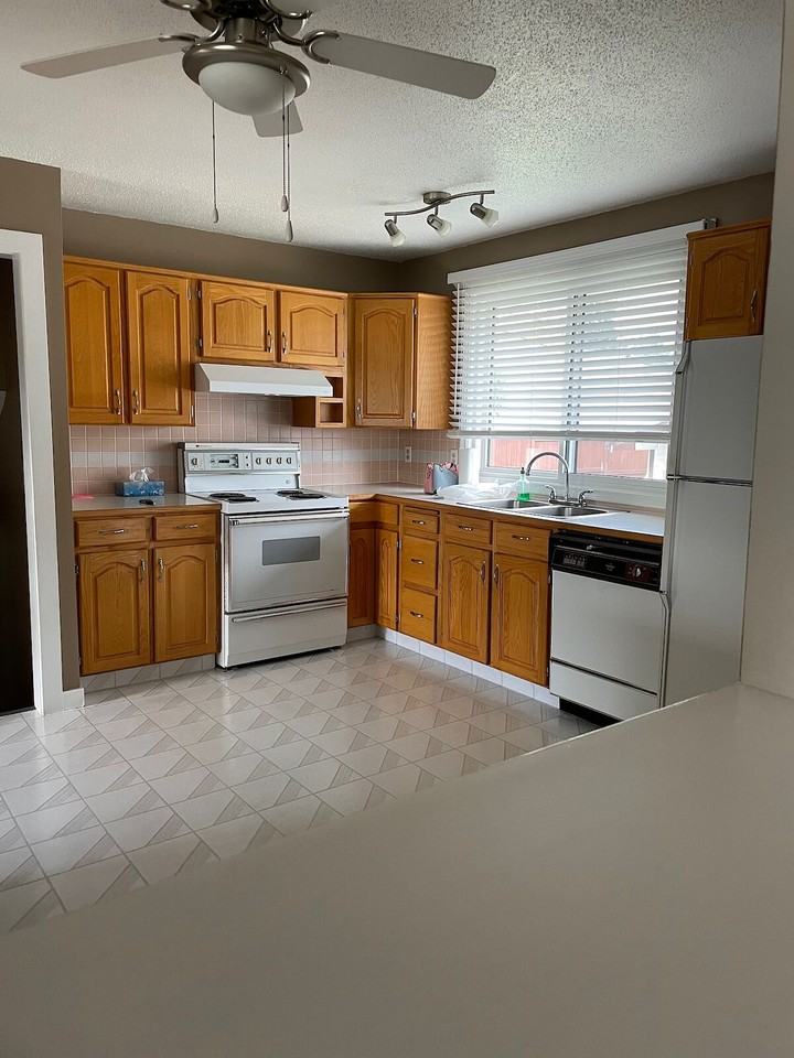 152 Huntridge Rd Ne - Photo 6 of 20