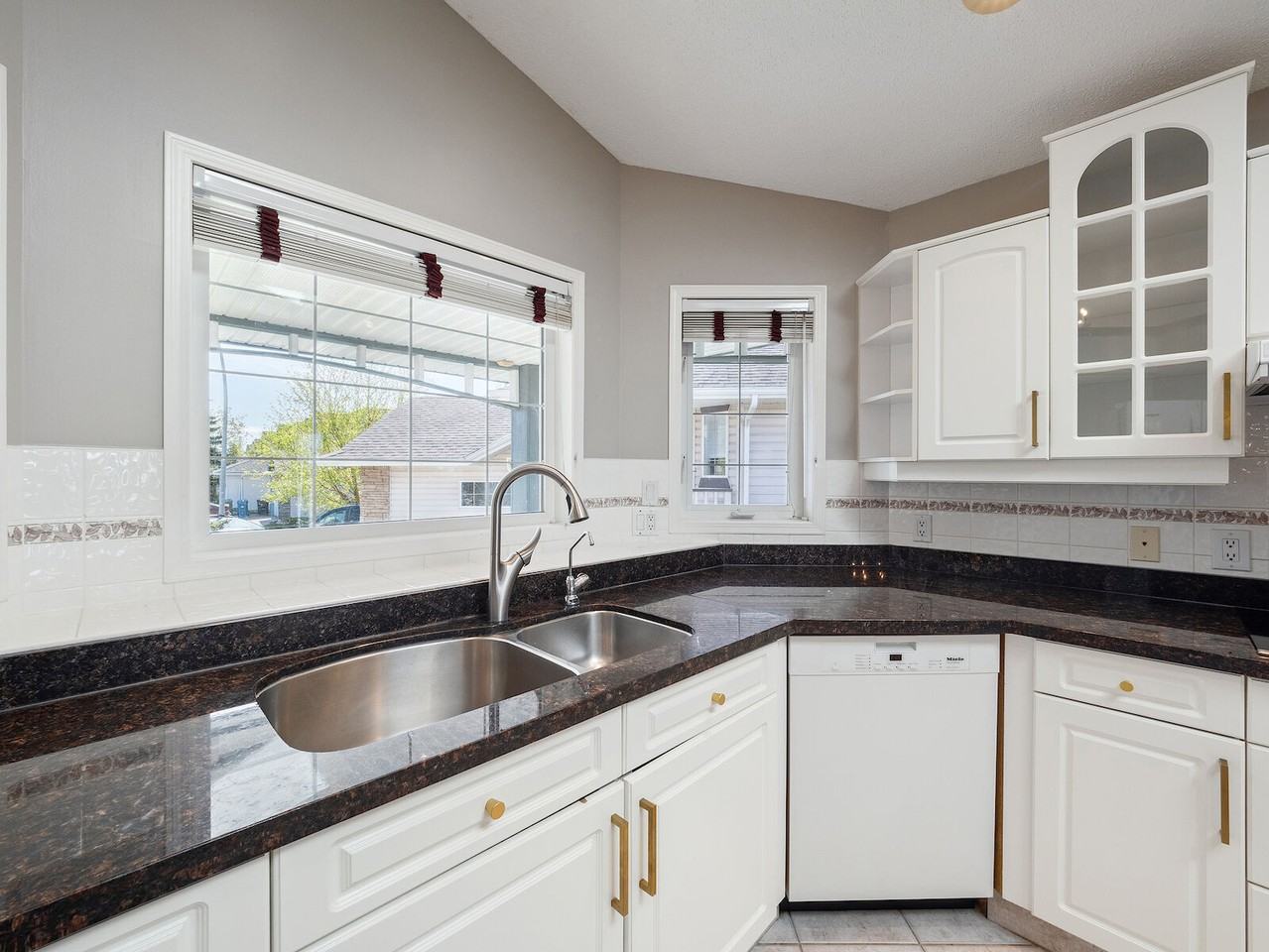 442 Rocky Ridge Cove Nw - Photo 4 of 48