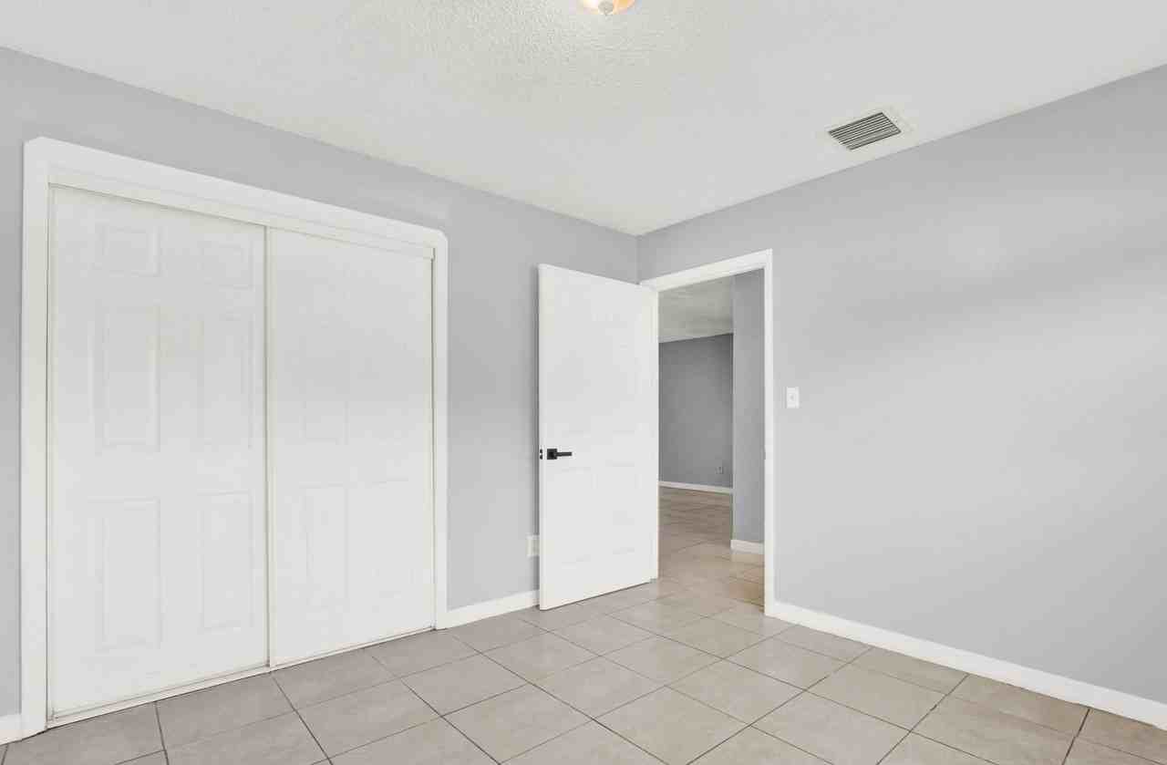 Louisiana Apartments - Photo 5 of 33