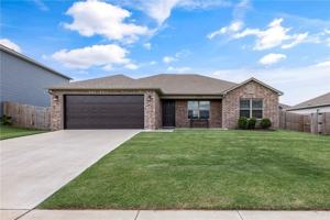 featured image of 2313 Pinewood Ave