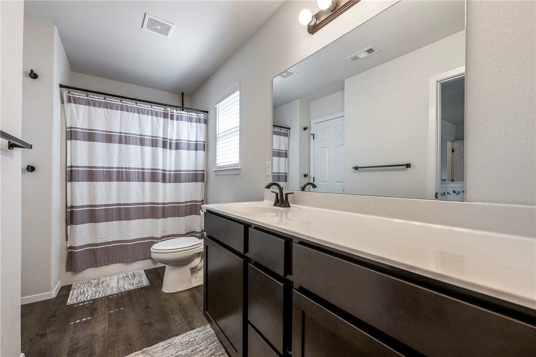 2313 Pinewood Ave - Photo 6 of 23
