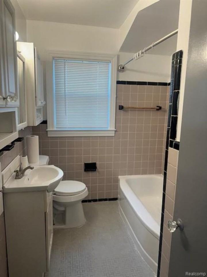 14845 Oconnor Ave - Photo 5 of 8