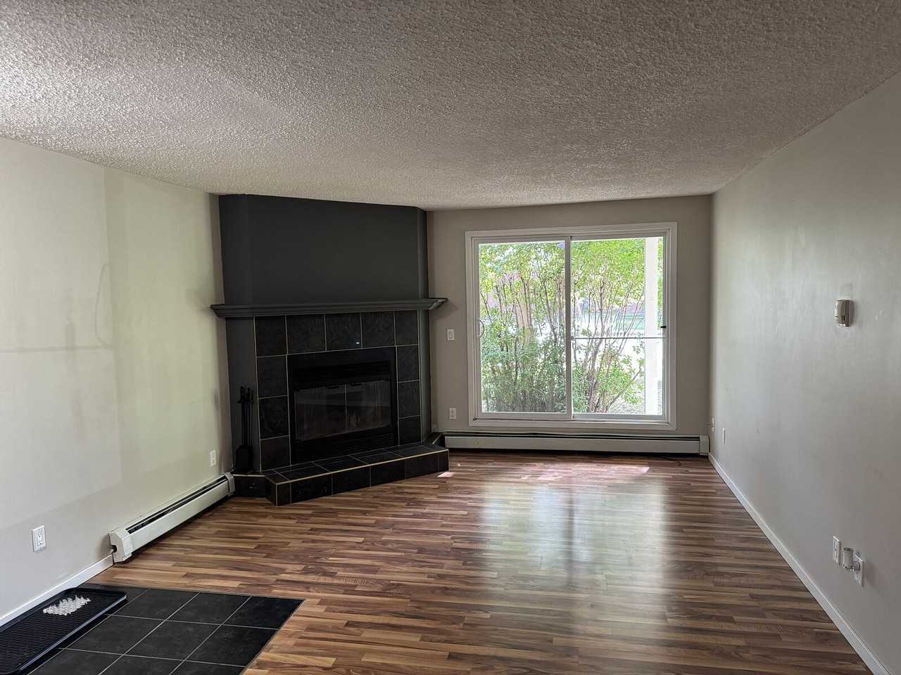328 - 328 Woodbridge Way - Photo 3 of 14