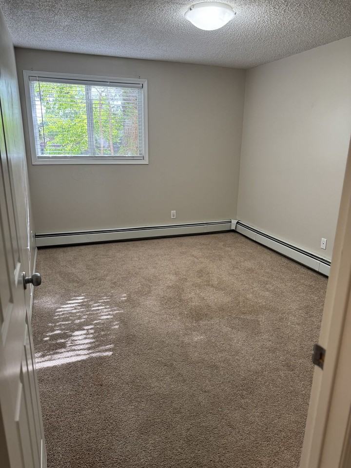 328 - 328 Woodbridge Way - Photo 7 of 14