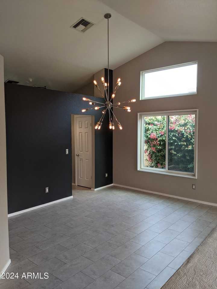 5708 E Angela Dr - Photo 4 of 33