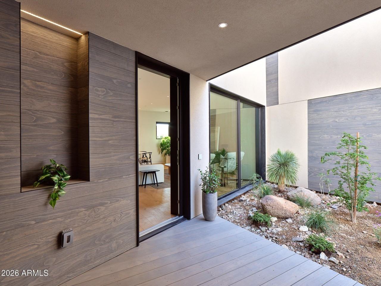 1740 E Ocotillo Rd #1 - Photo 4 of 31