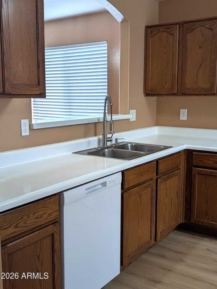 13216 W Mauna Loa Ln - Photo 2 of 21