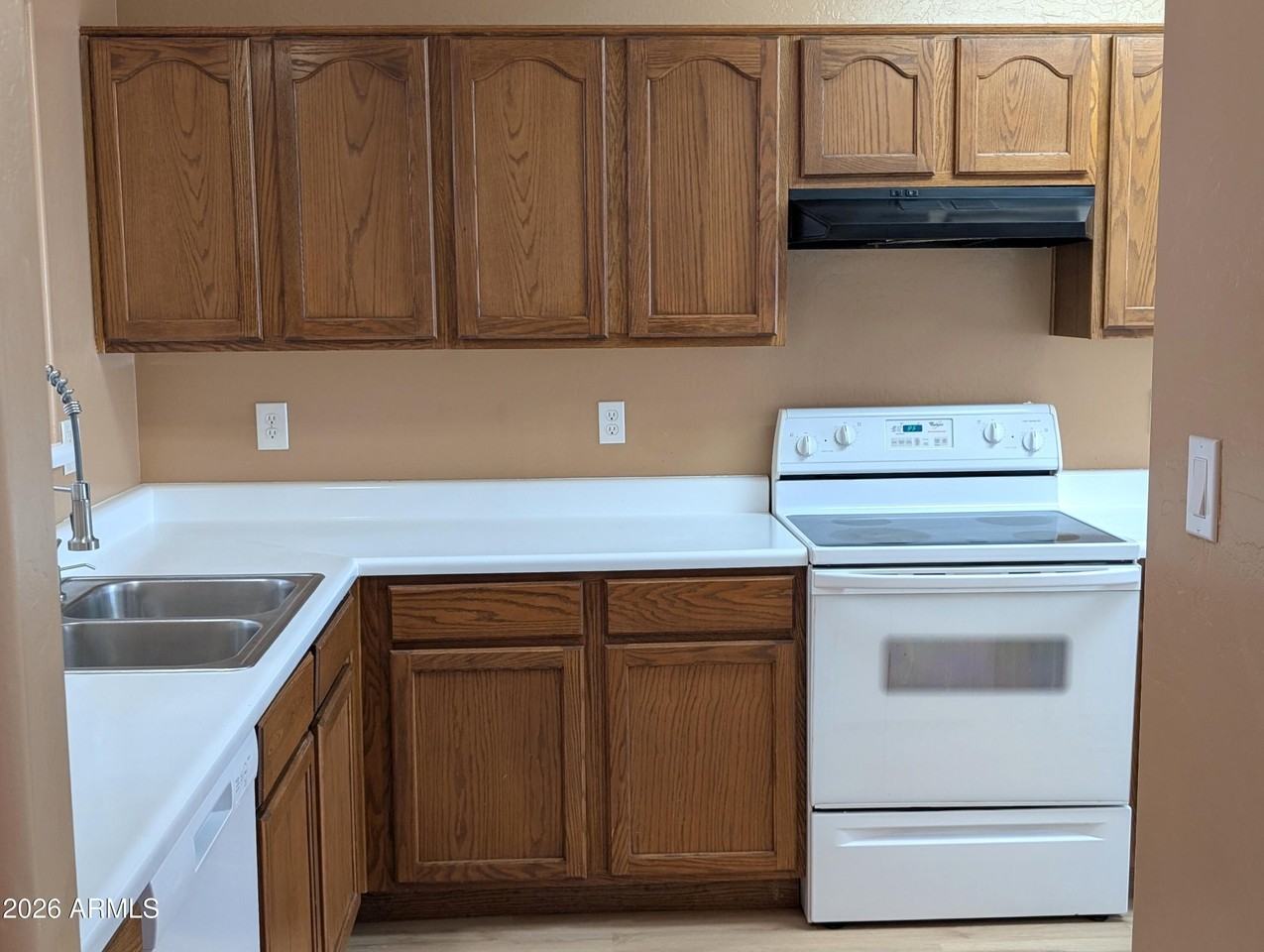 13216 W Mauna Loa Ln - Photo 3 of 21