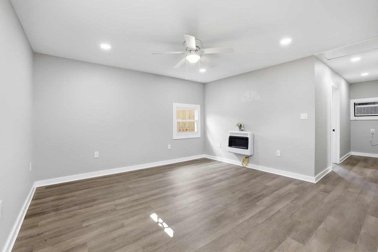 230 1/2 Morrison Ave - Photo 4 of 10