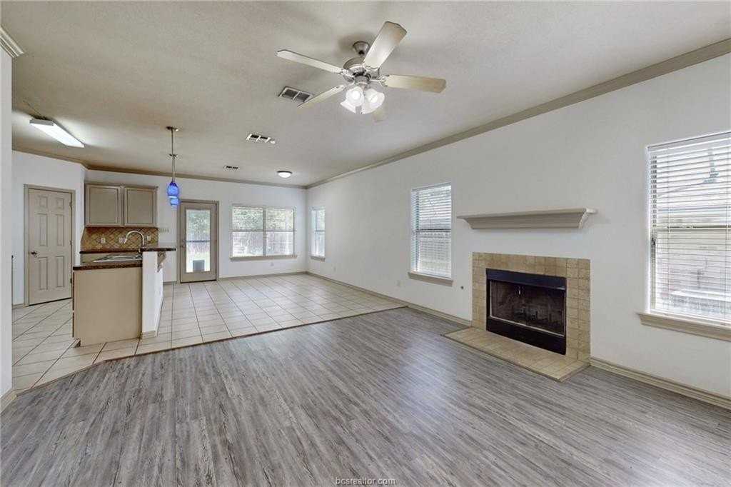 2212 Brougham Pl - Photo 3 of 30