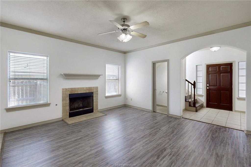 2212 Brougham Pl - Photo 4 of 30