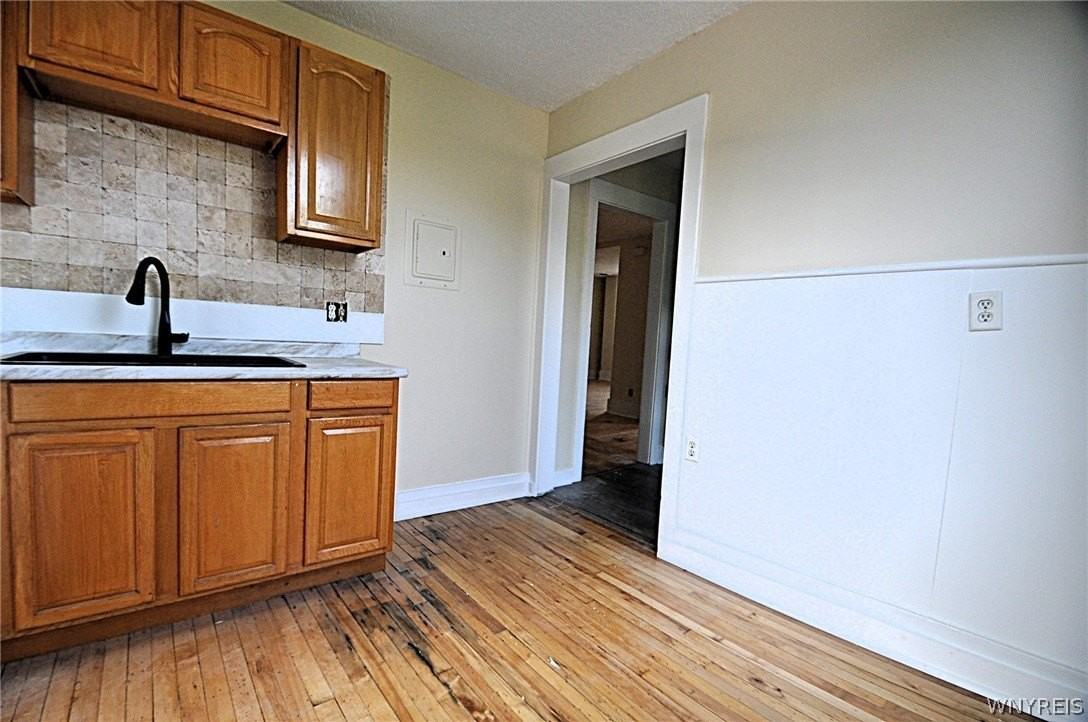 8525 Main St - Photo 5 of 20