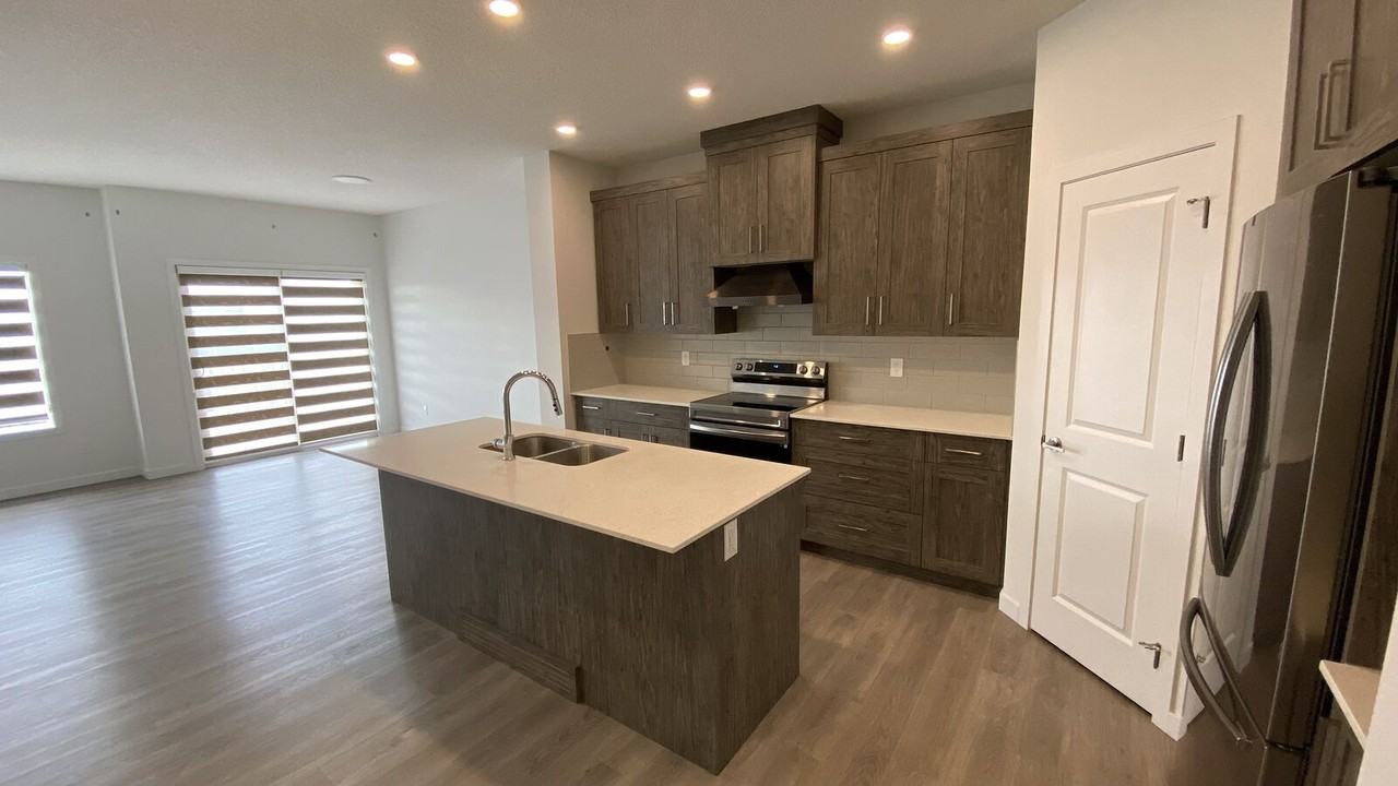 15134 26 St Nw - Photo 4 of 25