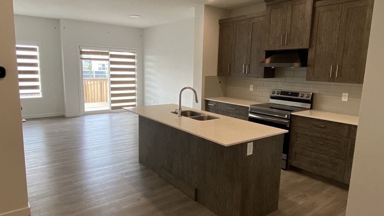 15134 26 St Nw - Photo 5 of 25