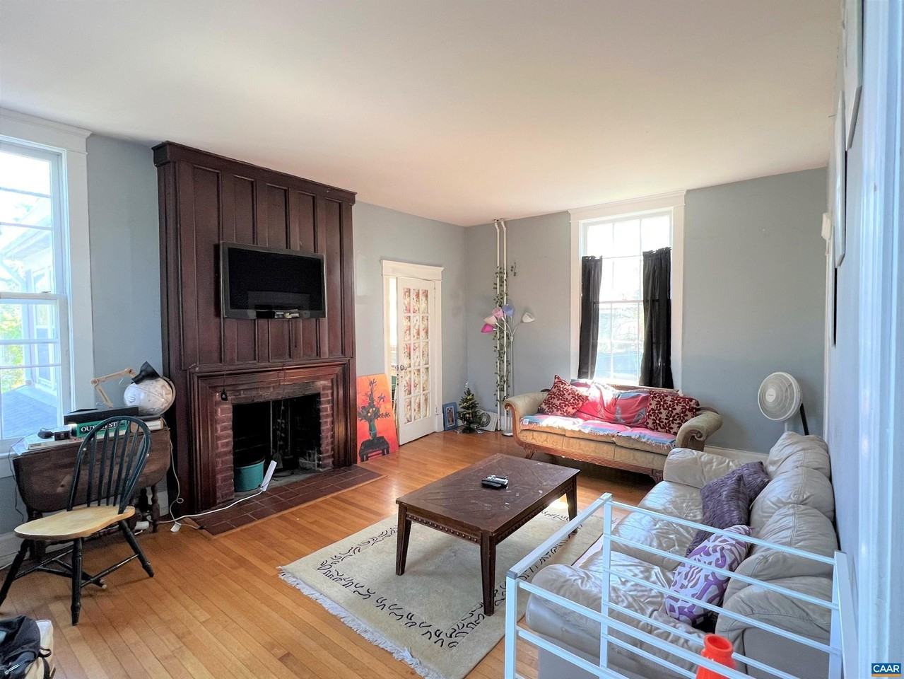 111 Washington Ave #A - Photo 5 of 37