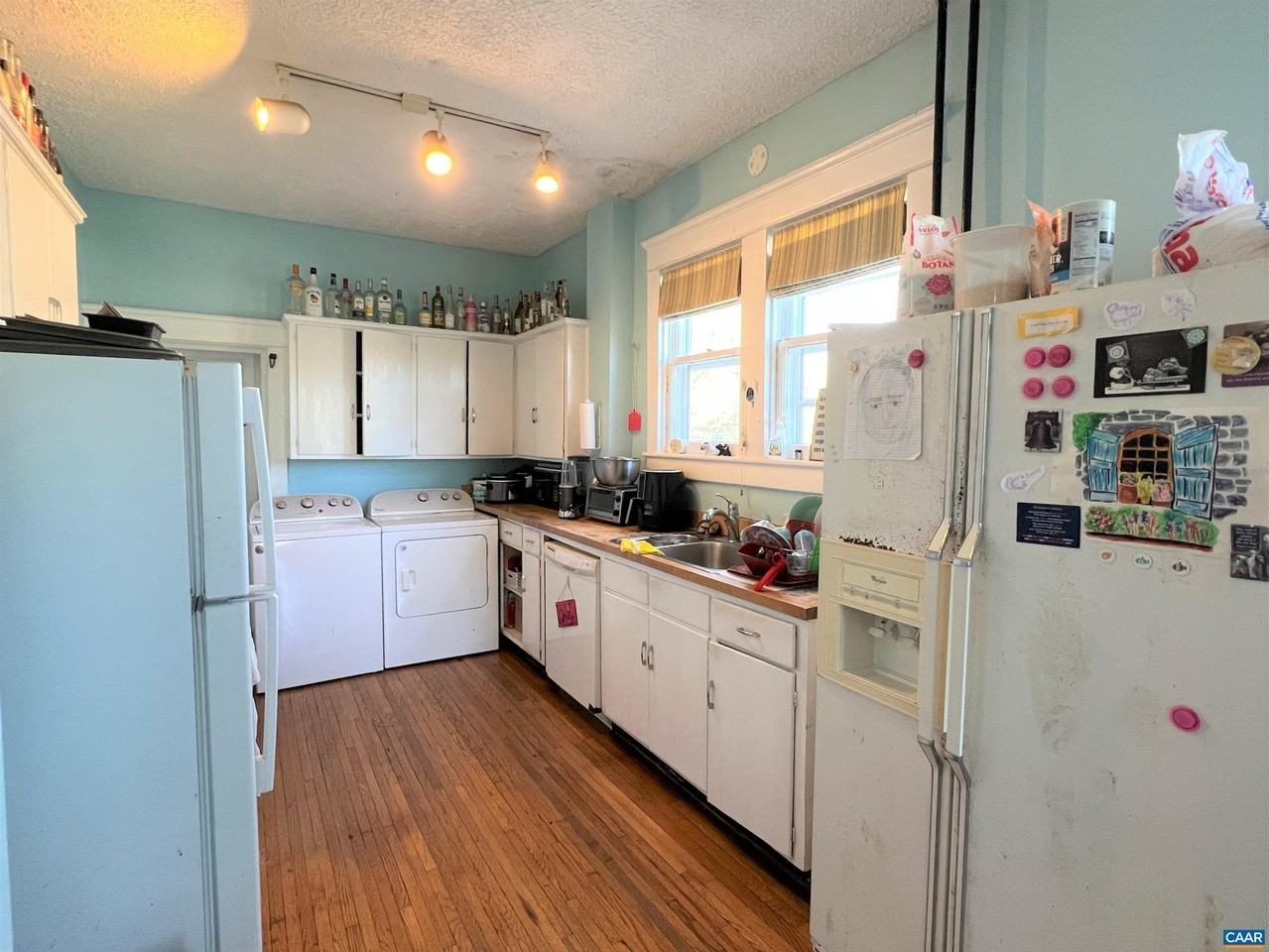 111 Washington Ave #A - Photo 7 of 37