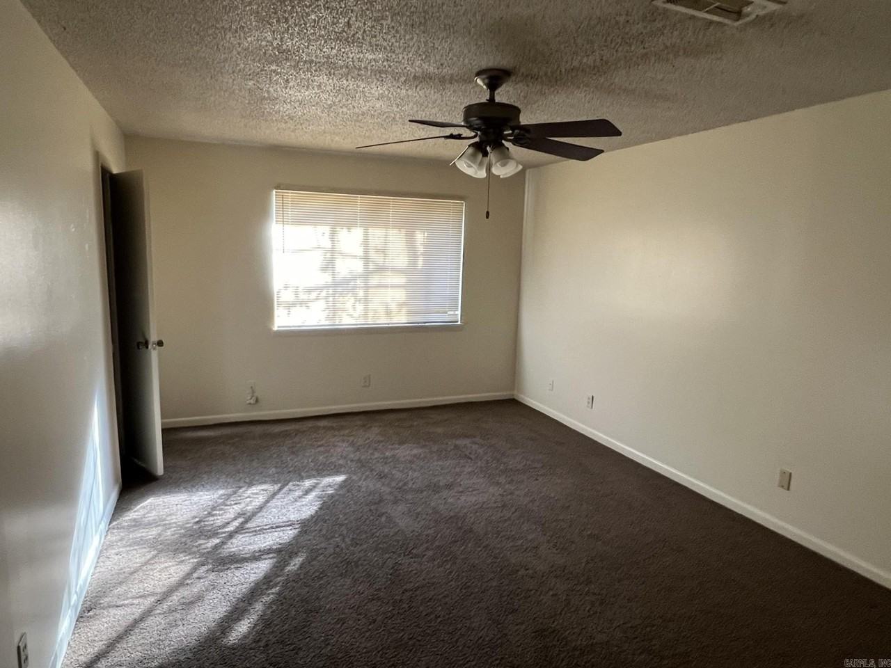 2712 John Ashley Dr - Photo 4 of 5