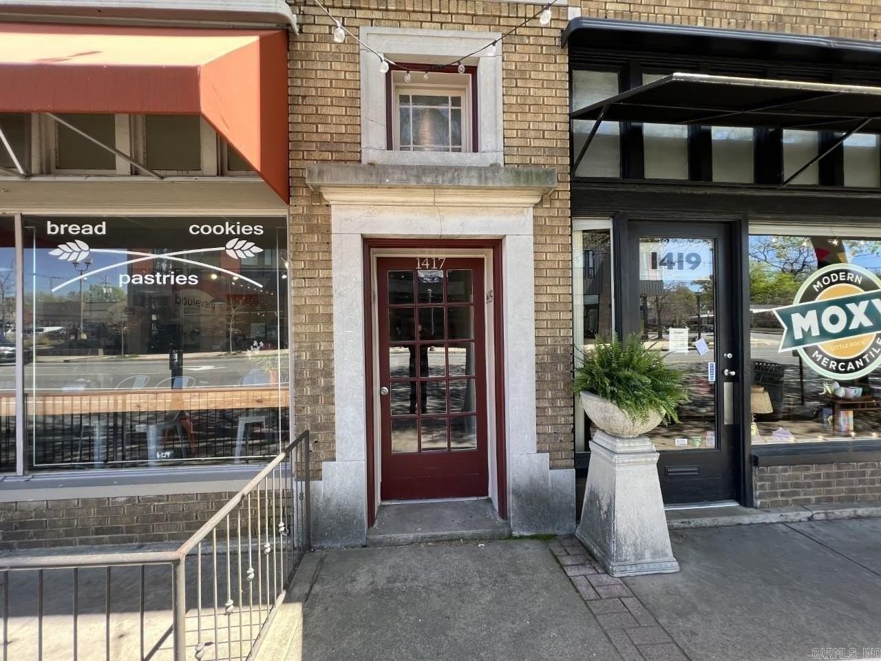 1419 Main St #A - Photo 2 of 7