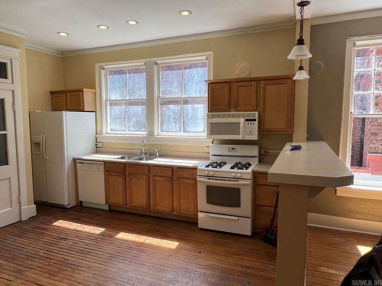 1419 Main St #A - Photo 5 of 7