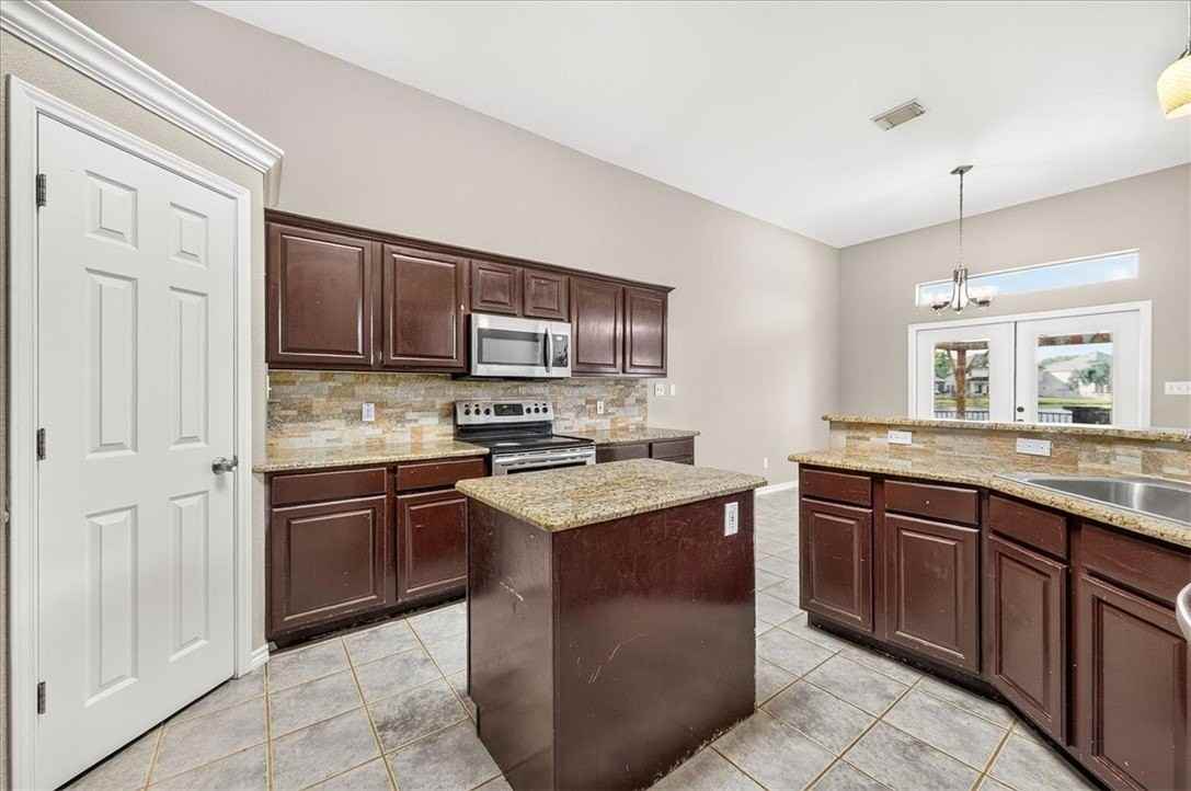 7414 Lake Micala Dr - Photo 7 of 39