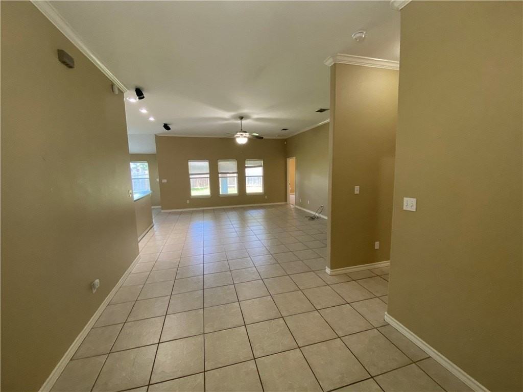 3814 Kitty Ln - Photo 2 of 25