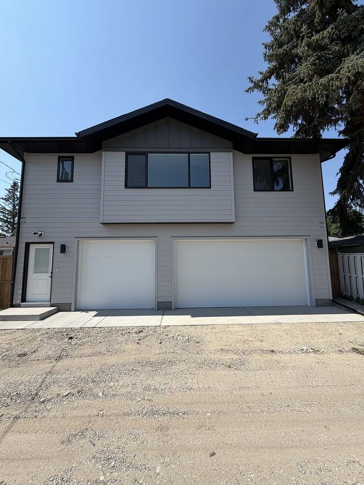 14 Gladeview Cres Sw - Photo 3 of 16