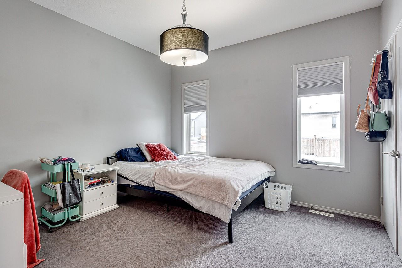 331 Webster Dr - Photo 6 of 14