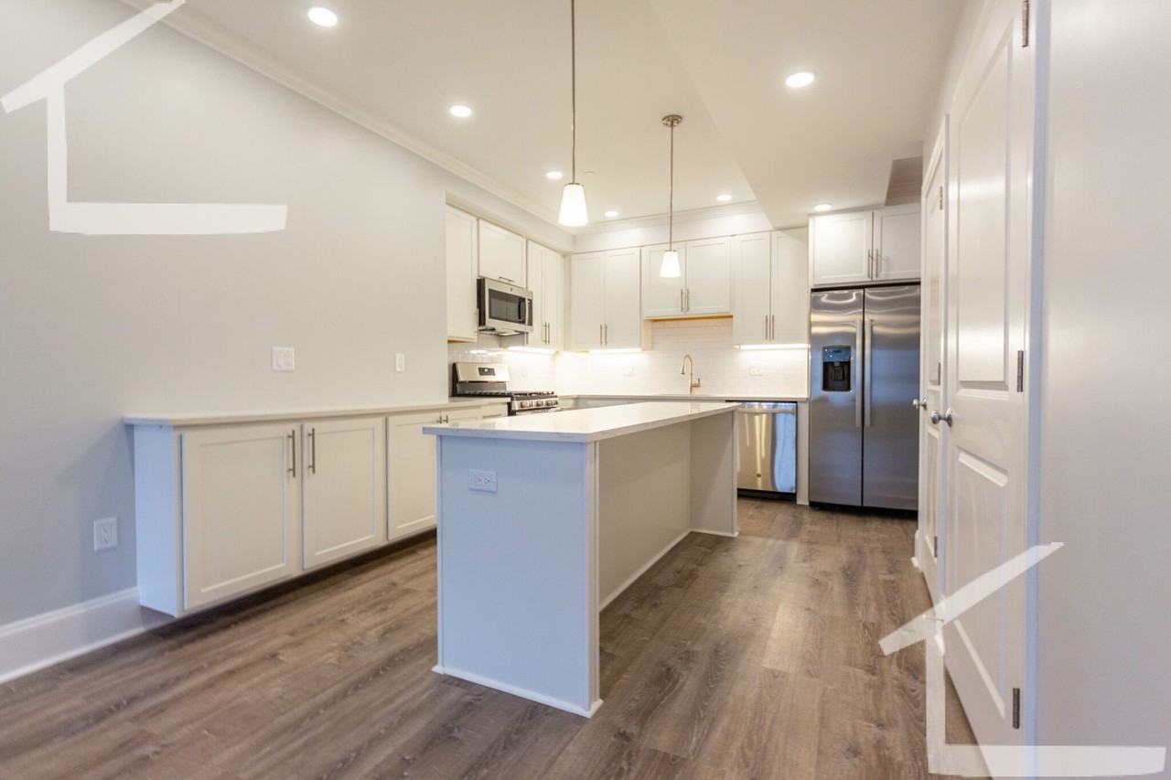 150 Kenrick St - Photo 6 of 7