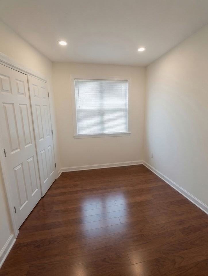 22 Duval St - Photo 7 of 10