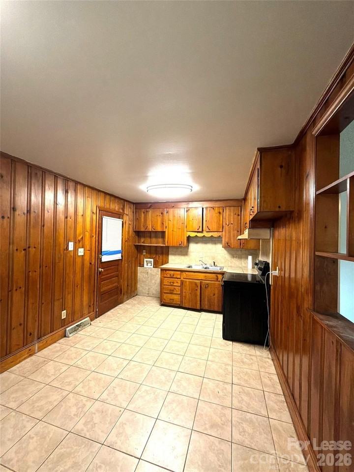 4410 Brooktree Dr - Photo 6 of 20