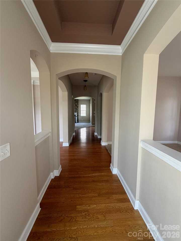 10729 Serape Rd - Photo 4 of 35