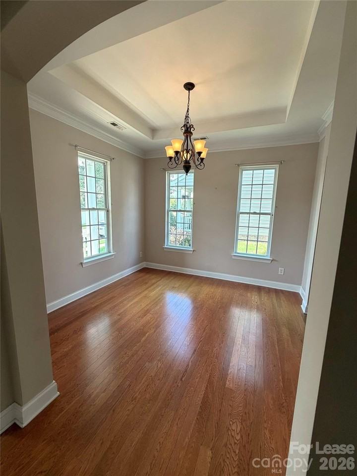 10729 Serape Rd - Photo 5 of 35