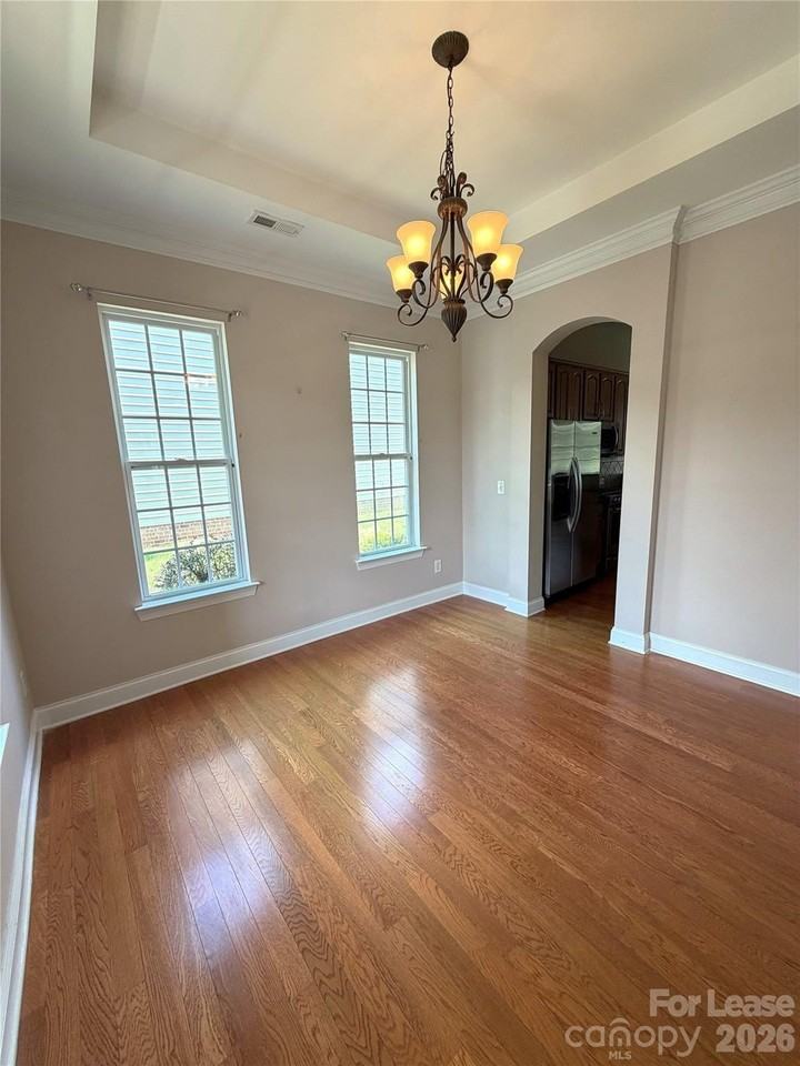 10729 Serape Rd - Photo 6 of 35