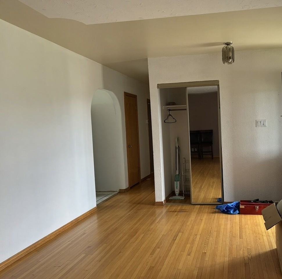 404 Thornhill Pl Nw - Photo 7 of 15