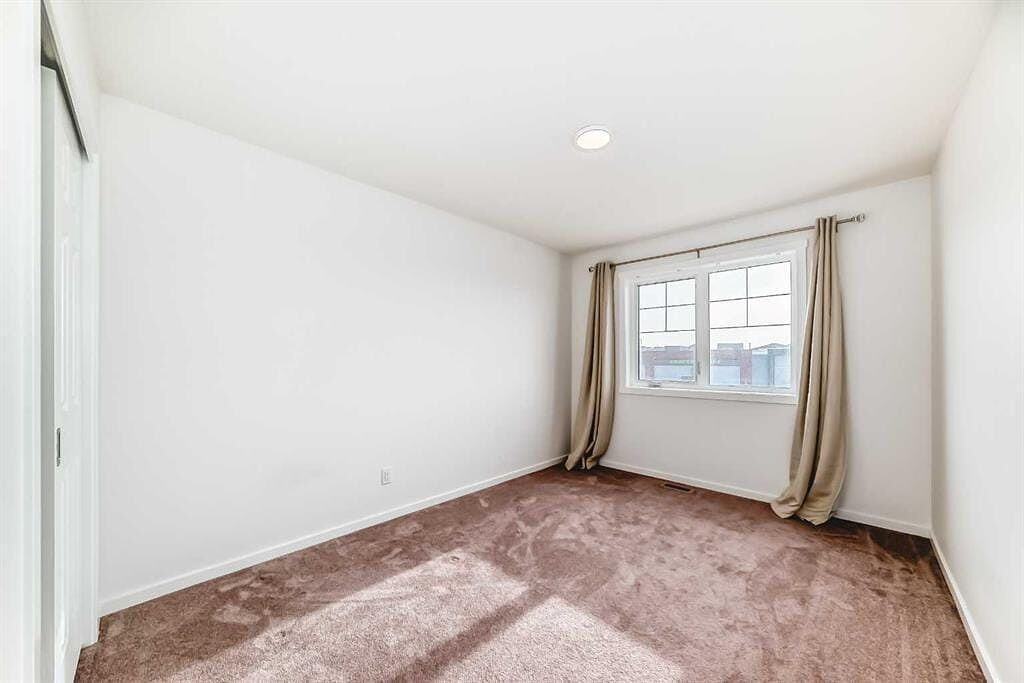 8 Cityscape Blvd Ne - Photo 4 of 16