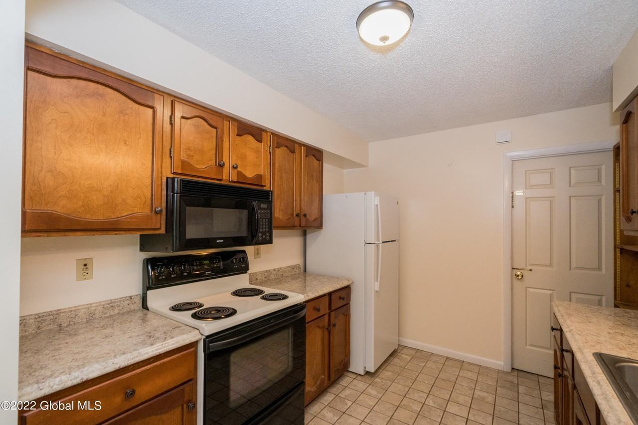 29 Quail Ct - Photo 2 of 19