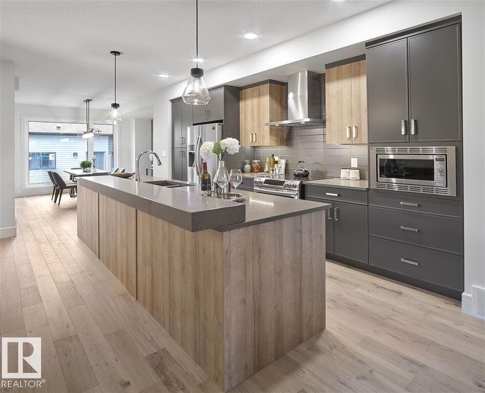 8928 148 St Nw - Photo 3 of 19