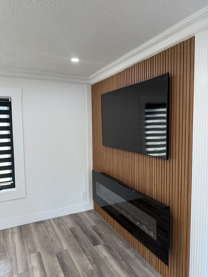 301 Avenue J N - Photo 3 of 8