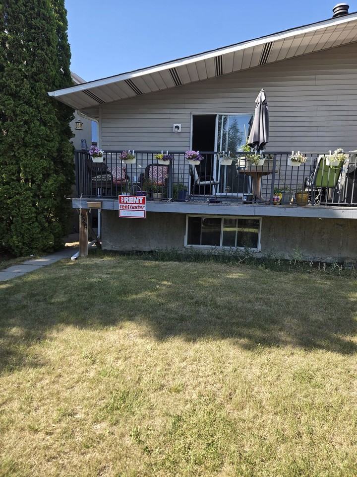 1920 Main - 1920 Bowness Rd Nw - Photo 2 of 6