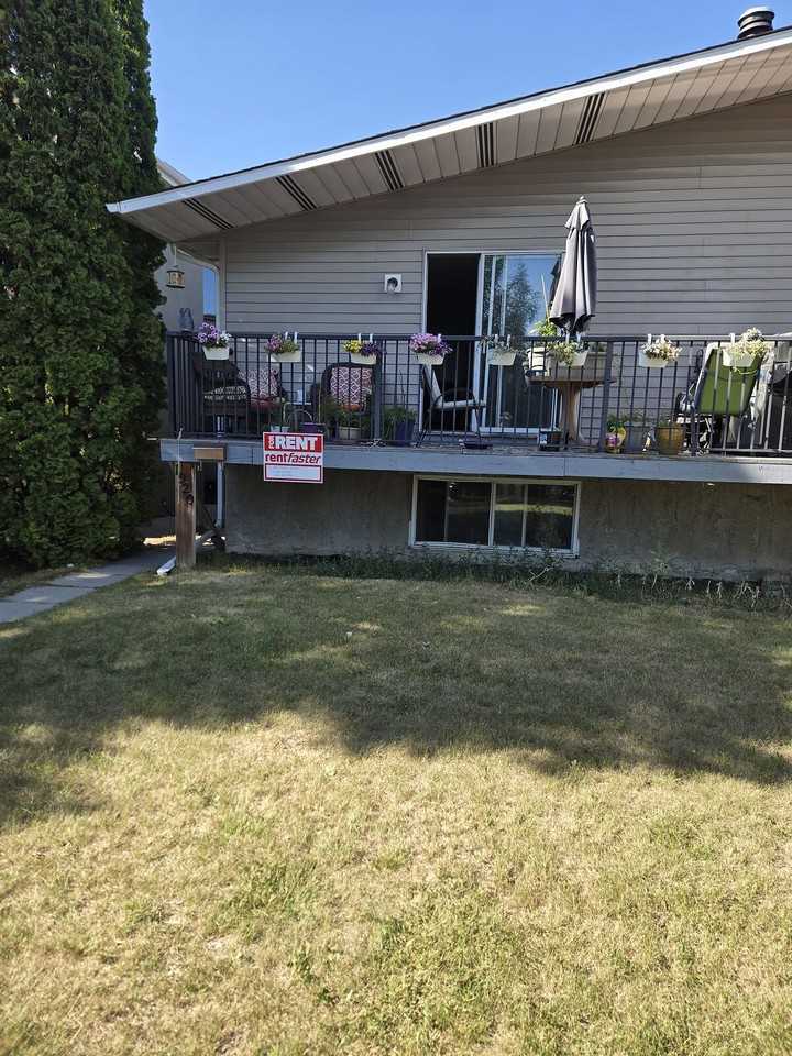 1920 Main - 1920 Bowness Rd Nw - Photo 4 of 6