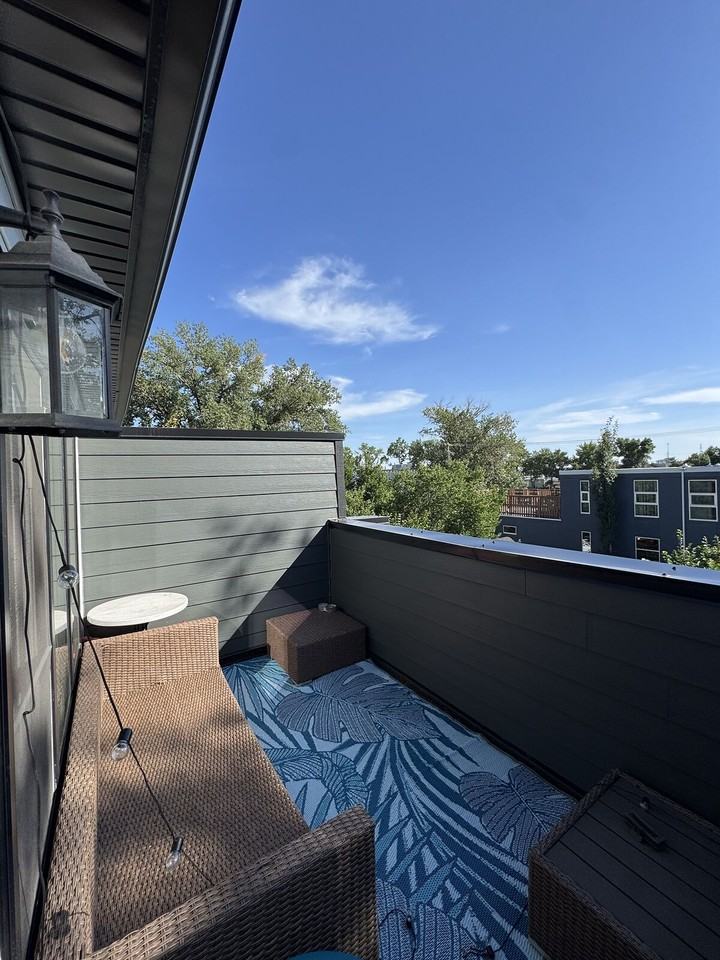1506 - 1506 10 Ave Se