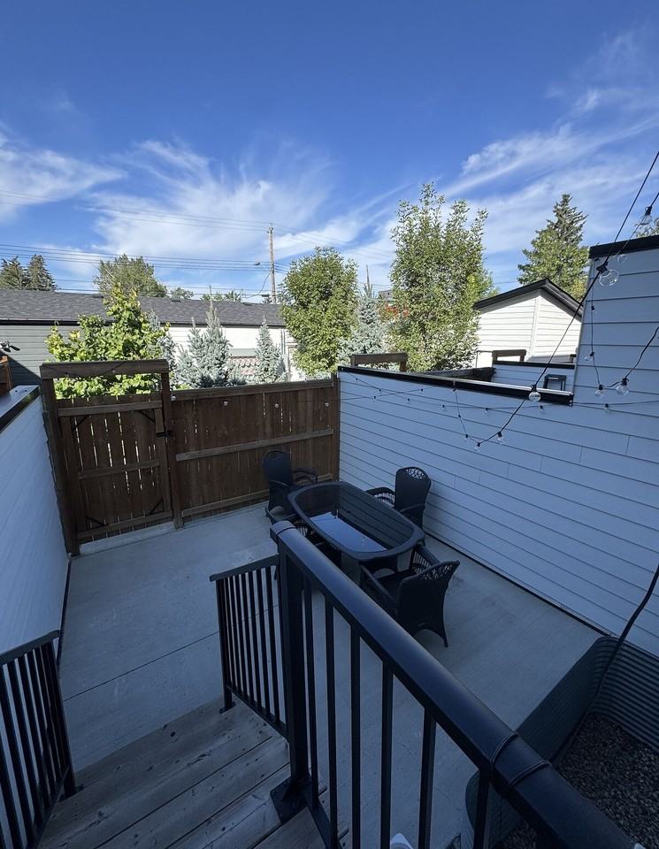 1506 - 1506 10 Ave Se - Photo 5 of 10