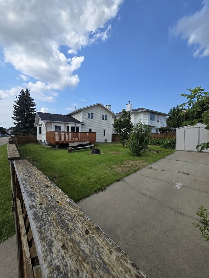 6104 152c Ave Nw - Photo 4 of 30