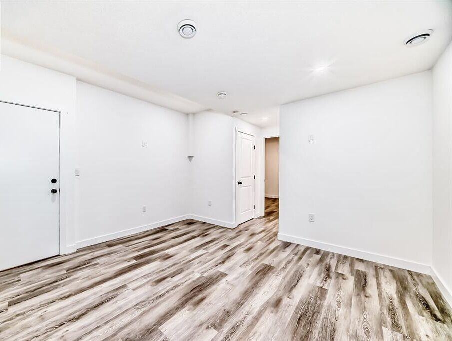 81 Herron Mews Ne - Photo 4 of 9