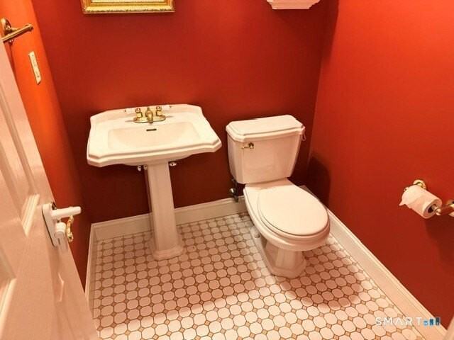 289 New Haven Ave #R - Photo 4 of 9