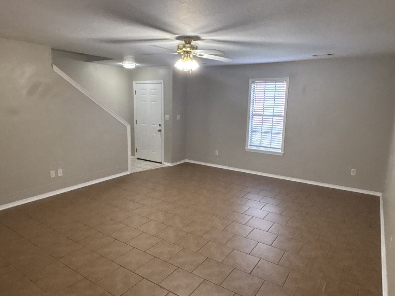1115 Farley Cir #B - Photo 6 of 14