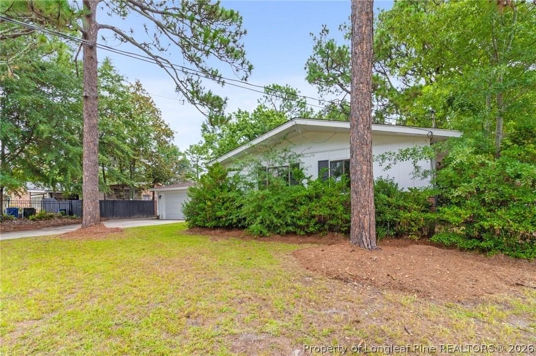 1907 Martindale Dr - Photo 2 of 30