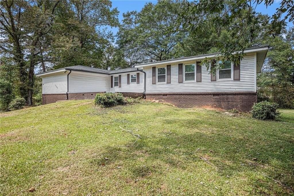 3660 Eagle Woods Cir - Photo 2 of 26