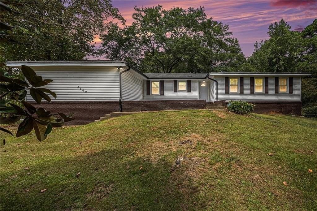 3660 Eagle Woods Cir - Photo 3 of 26