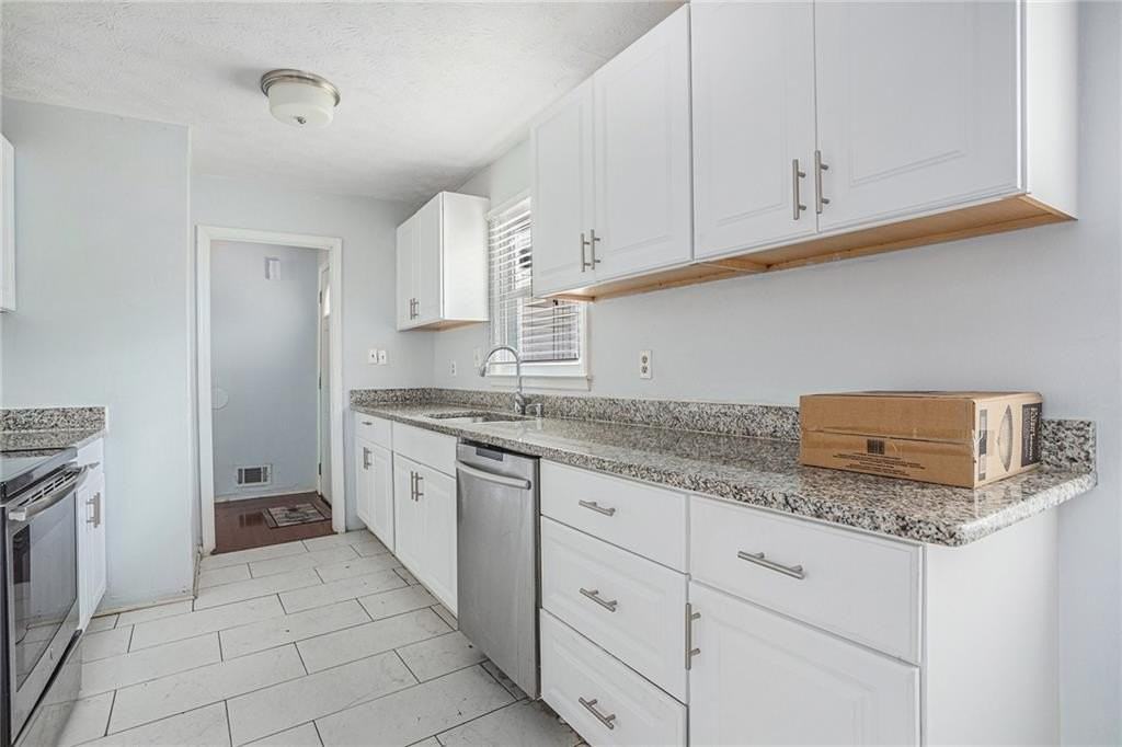3660 Eagle Woods Cir - Photo 5 of 26